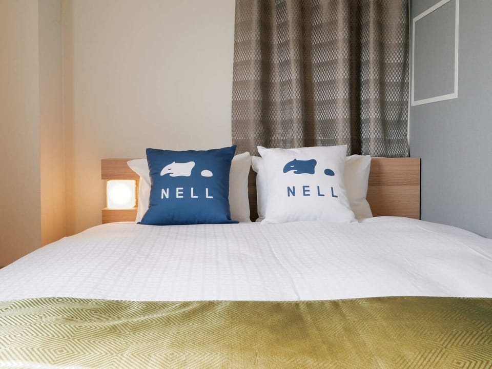 Double Room, Non Smoking | Desk, blackout drapes, soundproofing, iron/ironing board