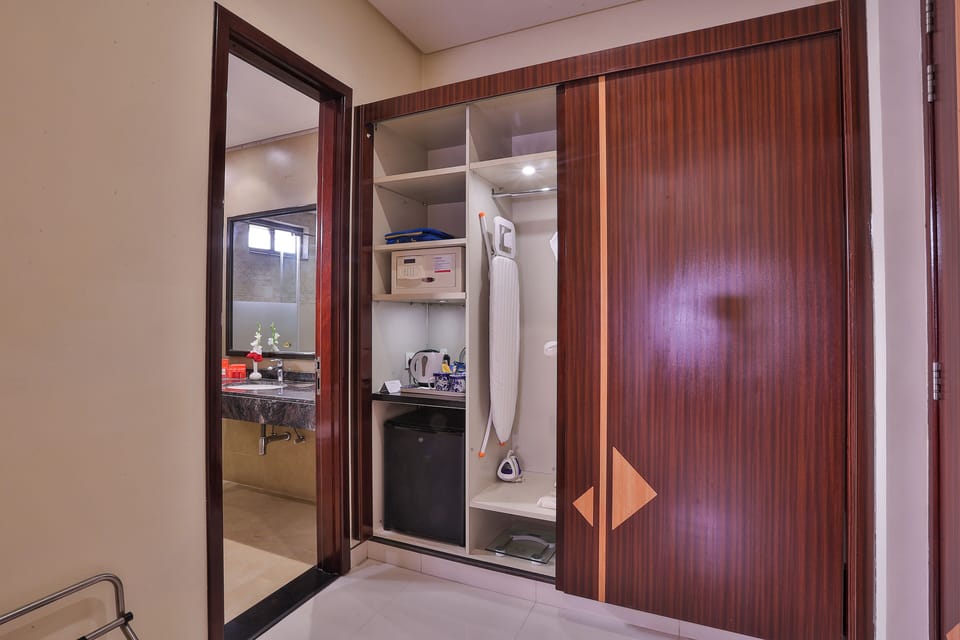 In-room safe, desk, free cribs/infant beds, free WiFi
