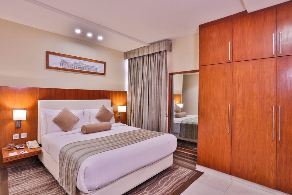 Superior Room | In-room safe, desk, soundproofing, iron/ironing board
