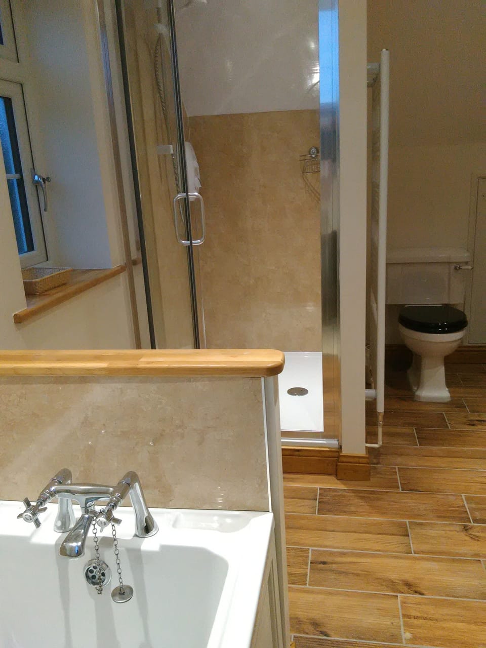 Garden View Room | Bathroom | Free toiletries, hair dryer, towels, soap