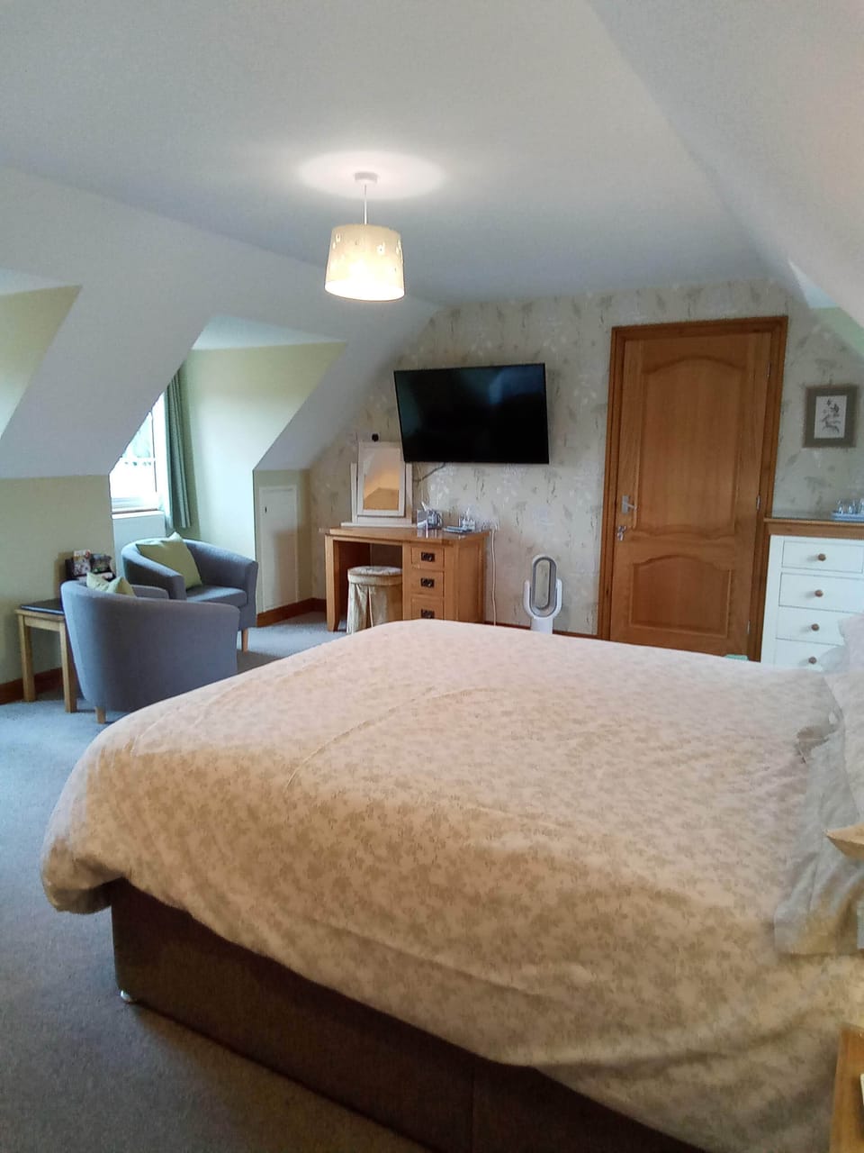 Garden View Room | Hypo-allergenic bedding, individually decorated, individually furnished