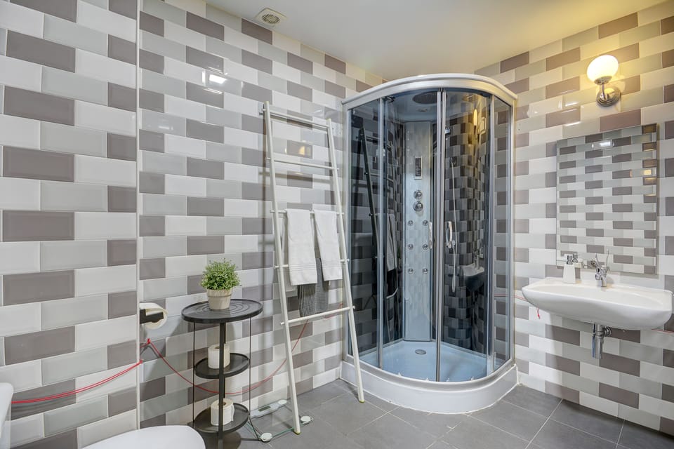 Inn Bairro Alto - BA Sweet Bed and Breakfast in Lisbon