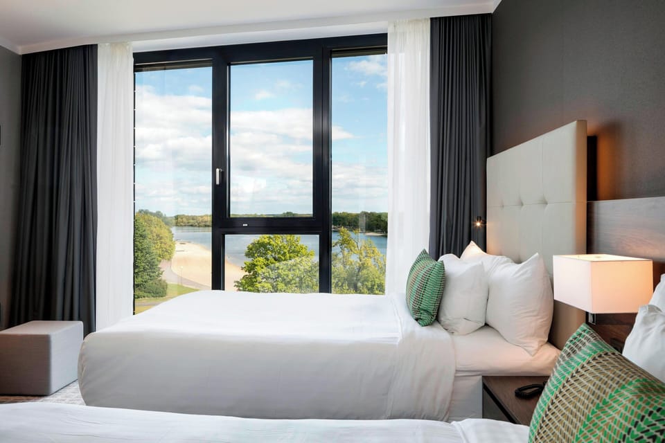 Room, 2 Twin Beds, Lake View (Lake View) | Pillowtop beds, in-room safe, desk, soundproofing