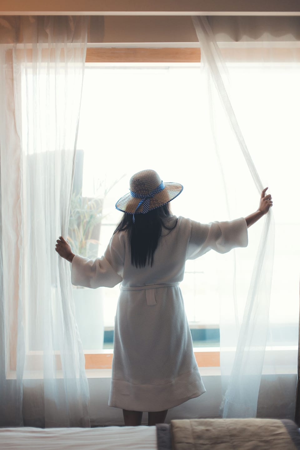 Premier King Bed with Pool View and Lounge Access - Happy Hours 6:30 PM to 8:30 PM | Down comforters, pillowtop beds, minibar, in-room safe