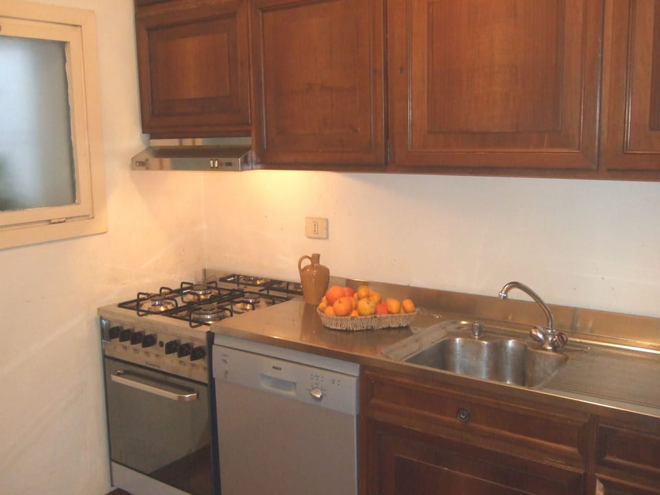 The small but well-equipped kitchen