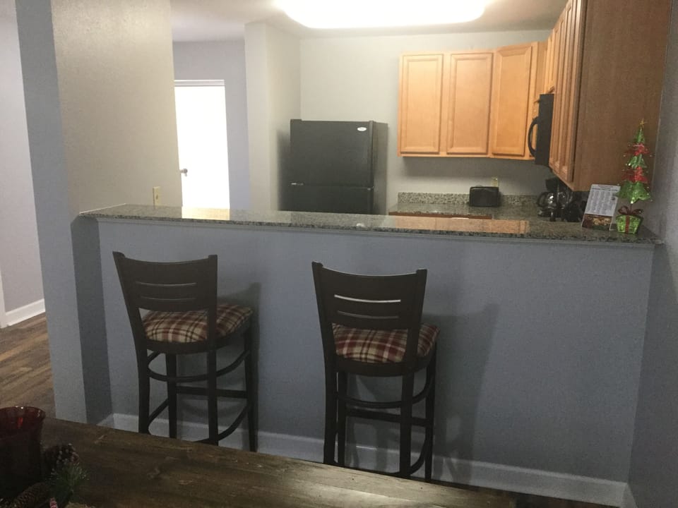 Kitchen bar