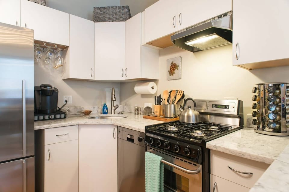 Full Kitchen ready to use
