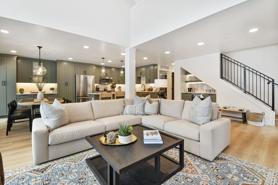 Living Room Comfy Sectional Couch