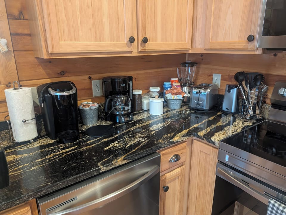 Keurig & 12 cup coffee maker w/coffee, K-cups, creamer/sweetener & filters