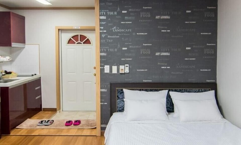 Deluxe Room | Premium bedding, desk, soundproofing, free WiFi