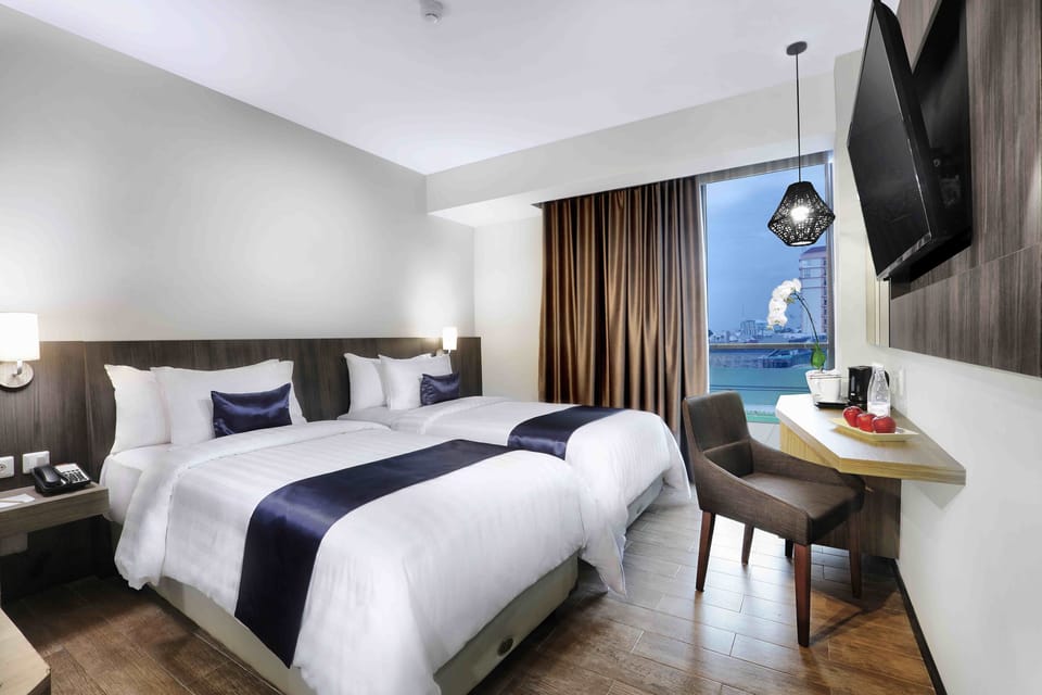 Superior Room | Minibar, in-room safe, desk, soundproofing