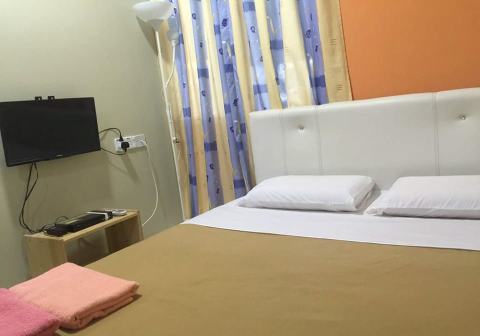 Iron/ironing board, free WiFi