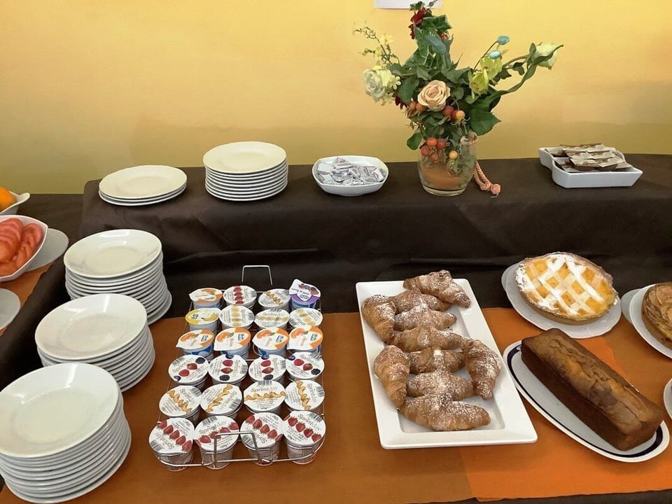 Lunch and dinner served