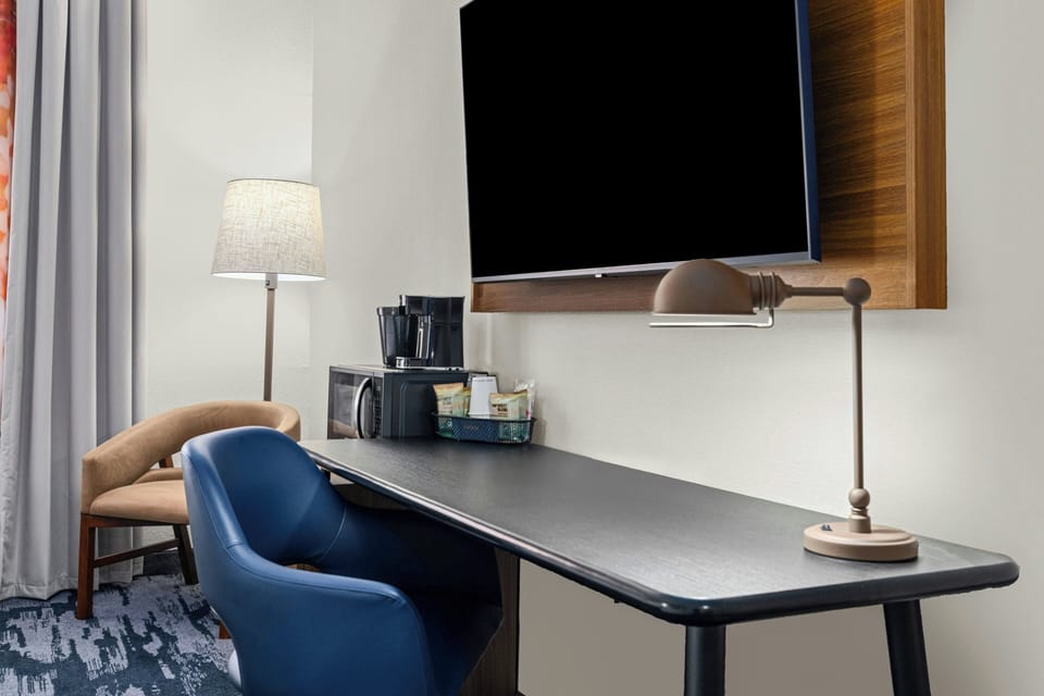 Premium bedding, pillowtop beds, in-room safe, desk