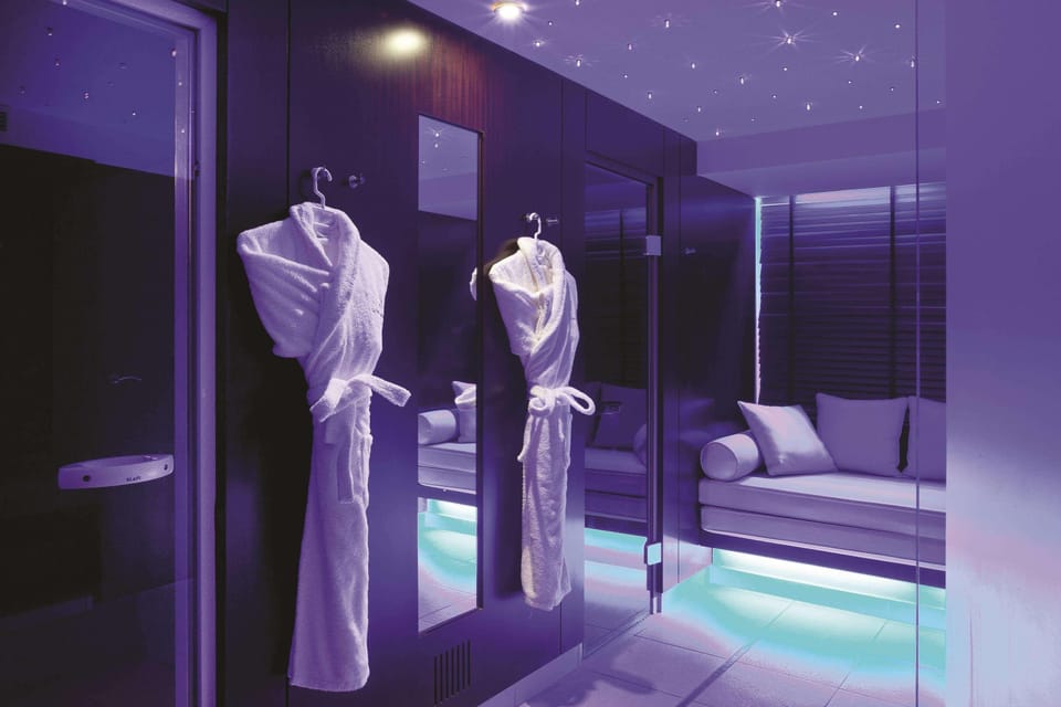 Sauna, steam room, Turkish bath, deep-tissue massages, Swedish massages