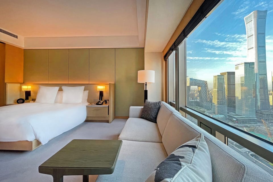 Premium bedding, down comforters, minibar, in-room safe
