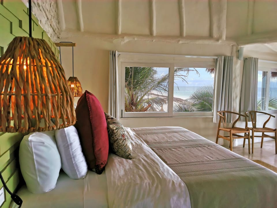 Master Suite Oceanfront Terrace /Jacuzzi | Premium bedding, in-room safe, individually decorated, free WiFi