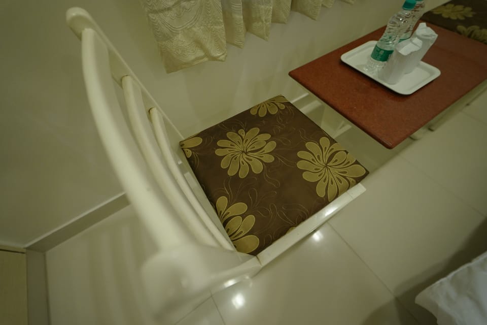 Executive Double Room, 1 Bedroom, Smoking, City View | Premium bedding, minibar, in-room safe, desk