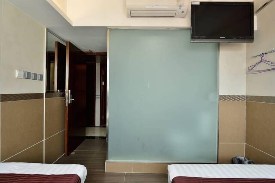 Quadruple Room, 2 Double Beds | Soundproofing, free WiFi, wheelchair access