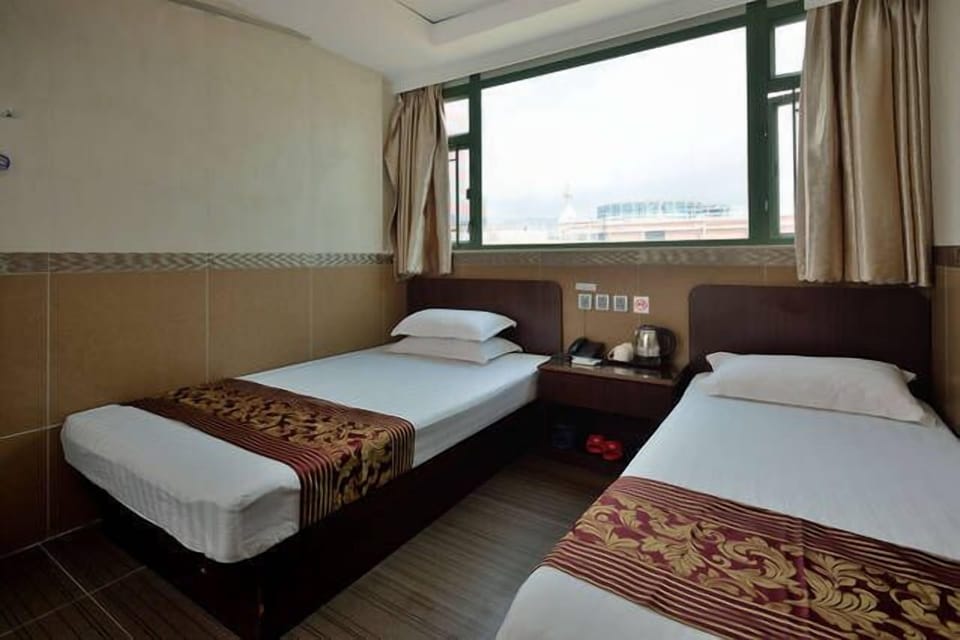 Triple Room | Soundproofing, free WiFi, wheelchair access