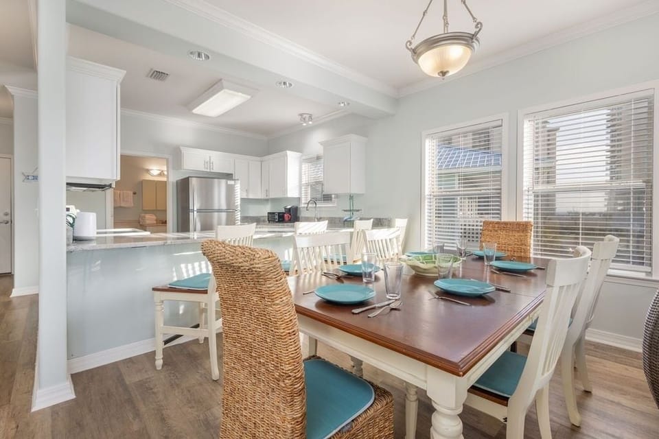 Duplex, 3 Bedrooms | Dining
