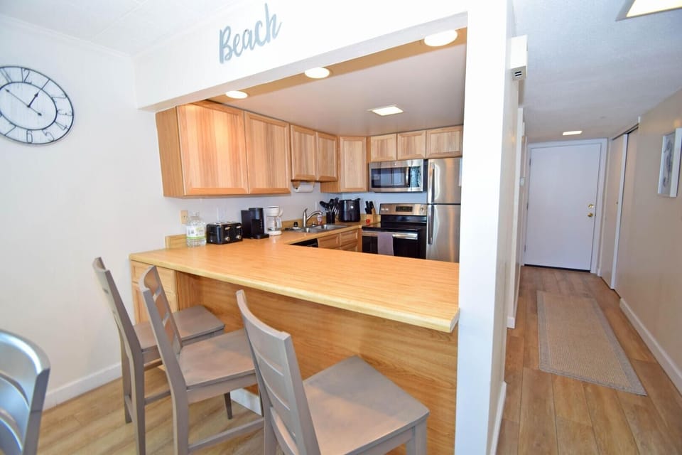 Condo, 2 Bedrooms | Private kitchen | Fridge, microwave, dishwasher, coffee/tea maker