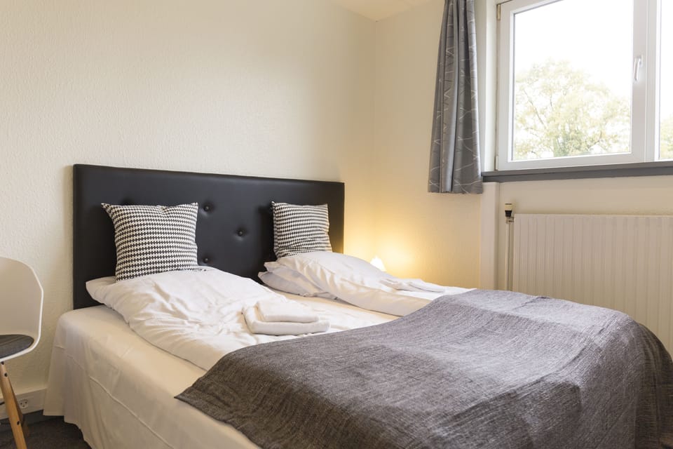 Desk, iron/ironing board, free WiFi, bed sheets