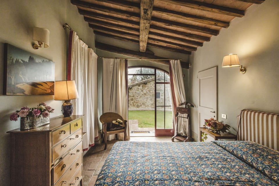 13 bedrooms, minibar, in-room safe, desk