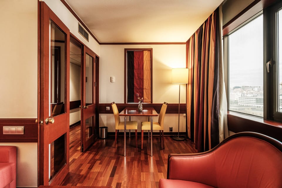 Suite, 1 Bedroom | Hypo-allergenic bedding, Select Comfort beds, minibar, in-room safe