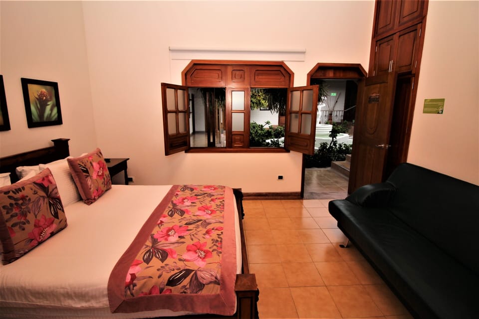 Superior Double Room | Down comforters, individually decorated, individually furnished, desk