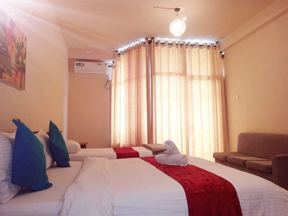 Deluxe Triple Room, 1 Bedroom, Balcony | Premium bedding, soundproofing, iron/ironing board, free WiFi