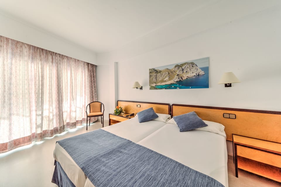 In-room safe, desk, blackout drapes, free WiFi