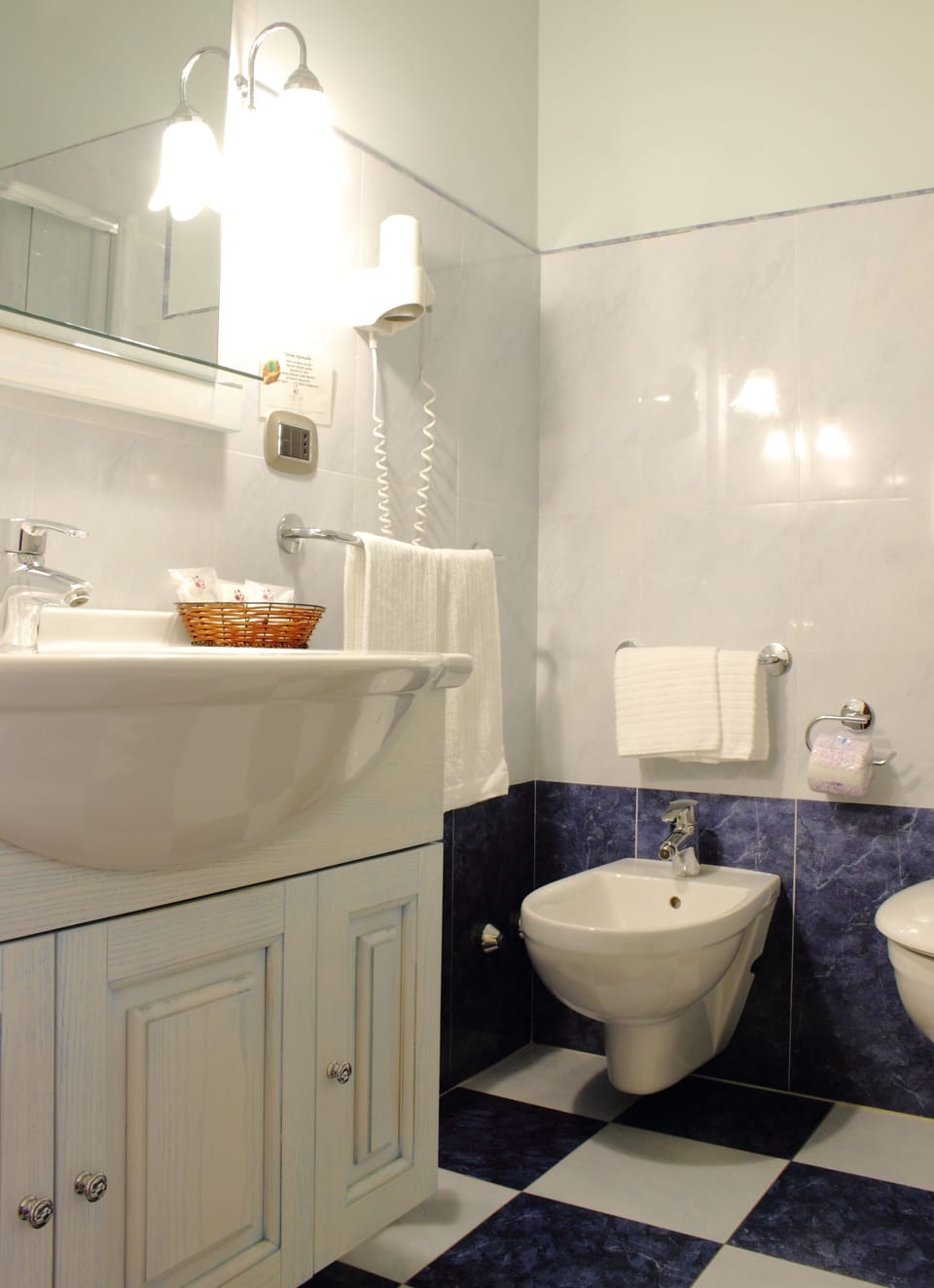 Room amenity