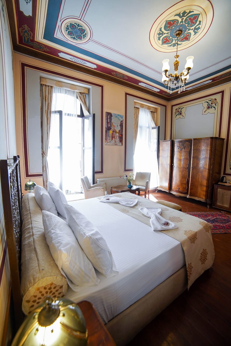 Comfort Tek Büyük Yatakli Oda | Premium bedding, minibar, in-room safe, desk