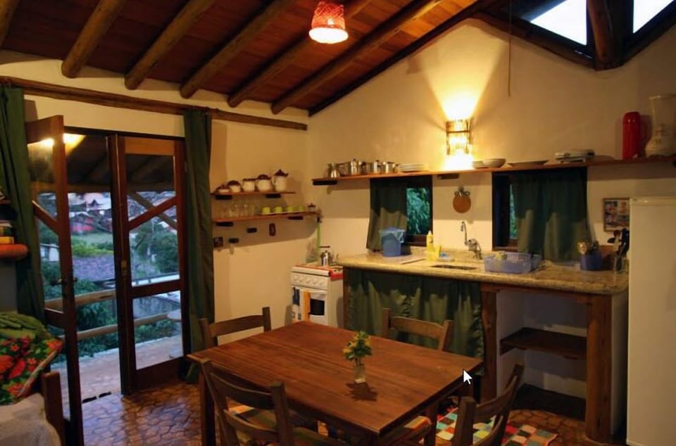 Standard Room | Private kitchen | Fridge, microwave, oven, stovetop