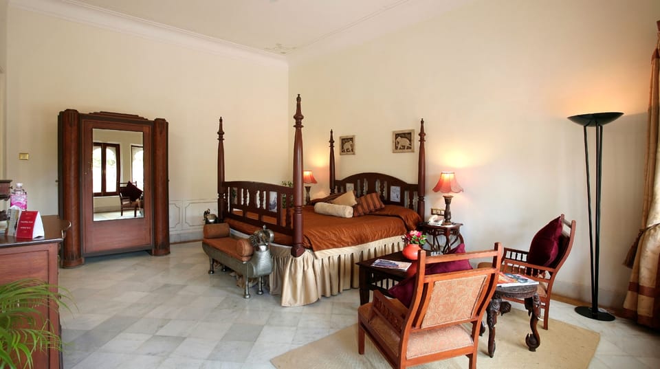 Traditional Suite, 1 Bedroom, Smoking, Balcony | Premium bedding, memory foam beds, minibar, in-room safe