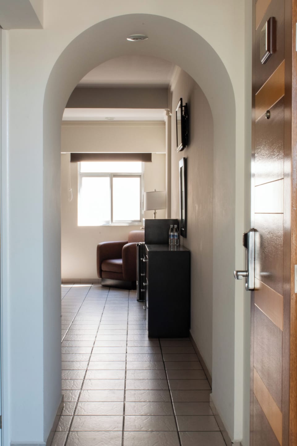 Minibar, in-room safe, desk, iron/ironing board