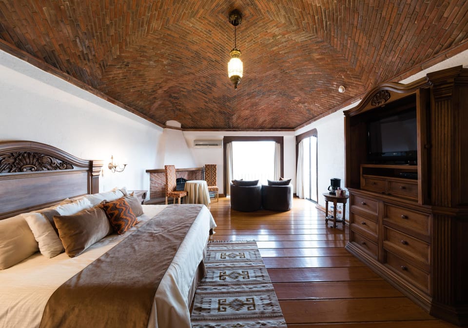 Presidential Suite, 1 King Bed | Individually decorated, individually furnished, desk, iron/ironing board
