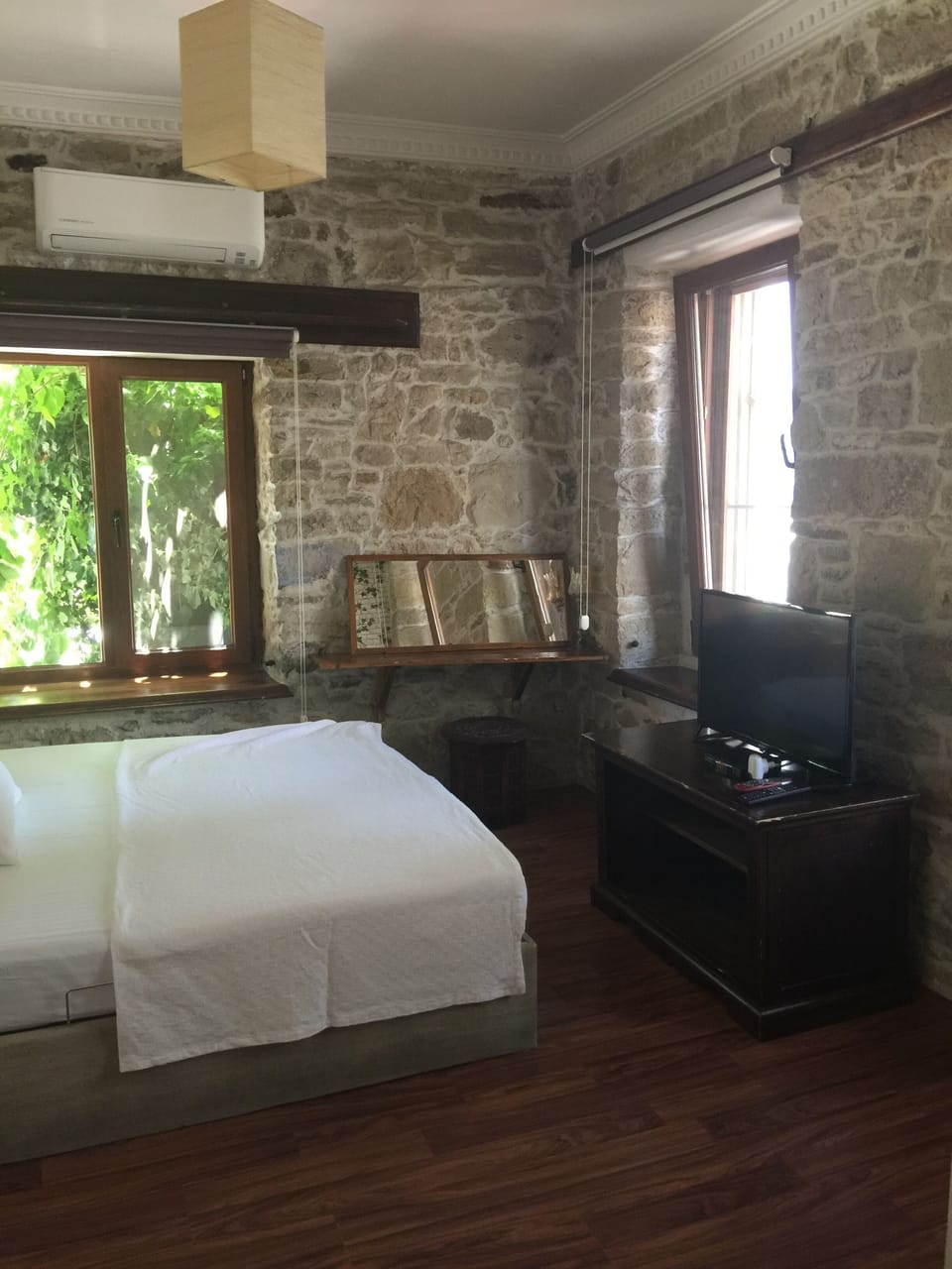 Suite, Sea View | Premium bedding, in-room safe, desk, WiFi (free)