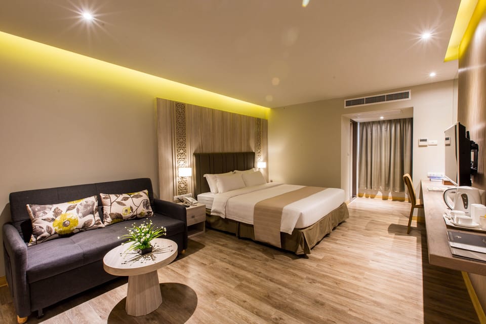 Deluxe Room | Free WiFi, bed sheets