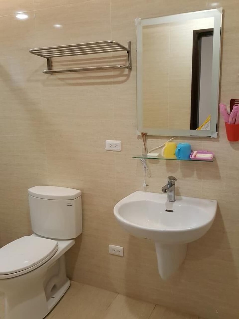 Bathroom sink