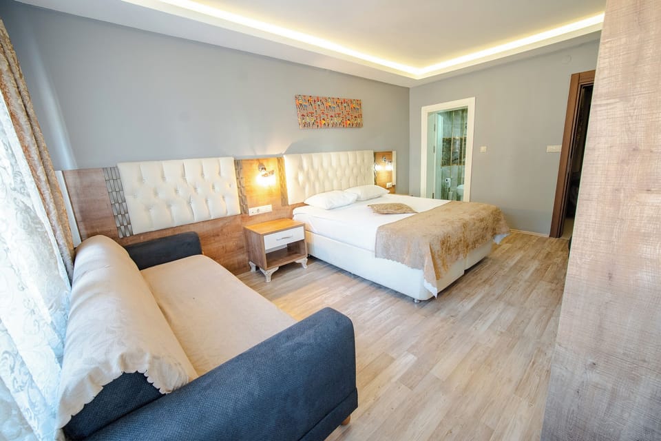 Elite Triple Room | Premium bedding, minibar, in-room safe, soundproofing