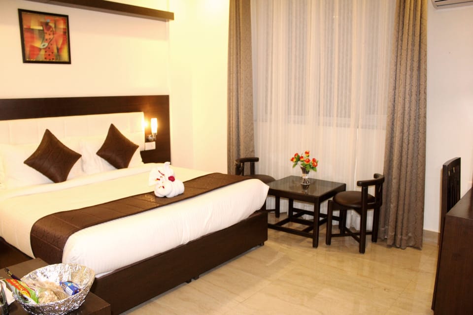 Premium bedding, memory foam beds, minibar, in-room safe