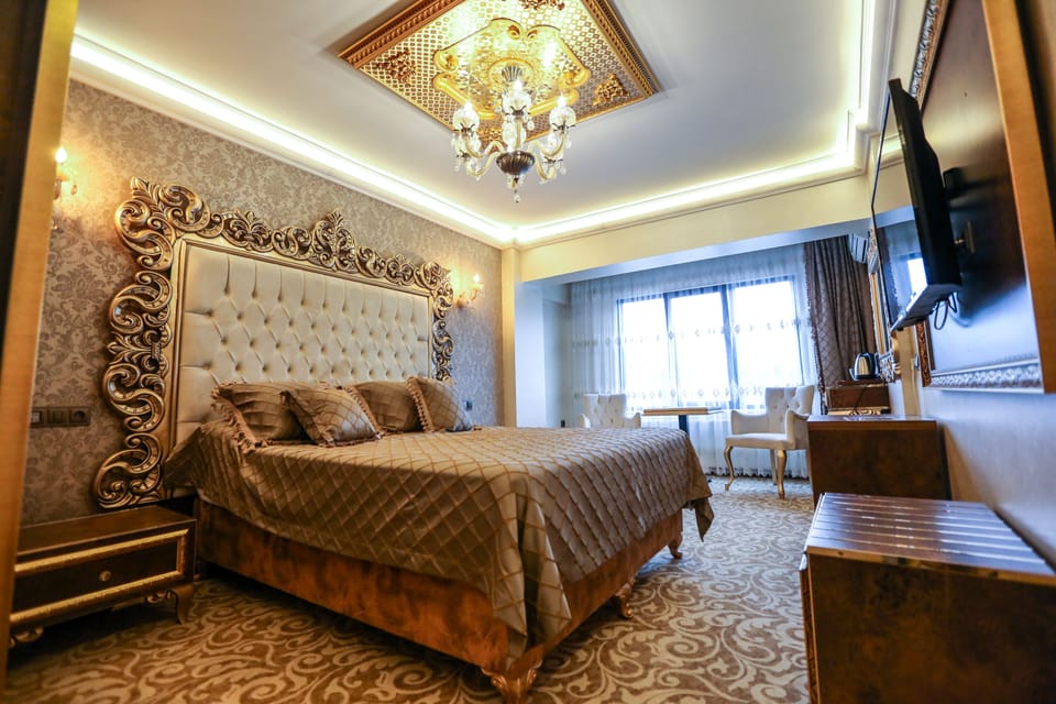 Standard Double or Twin Room, 1 Double Bed, City View | In-room safe, desk, iron/ironing board, free WiFi