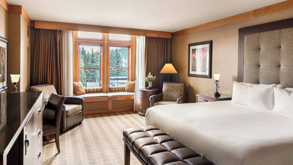 Egyptian cotton sheets, premium bedding, down comforters, in-room safe