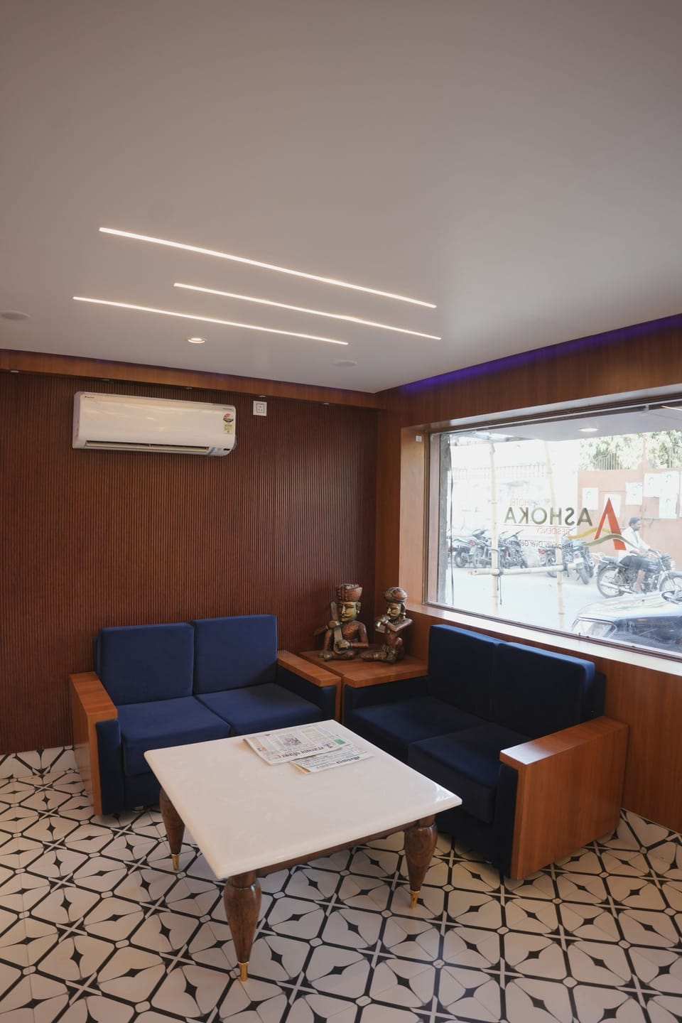 Flat-screen TV, pay movies