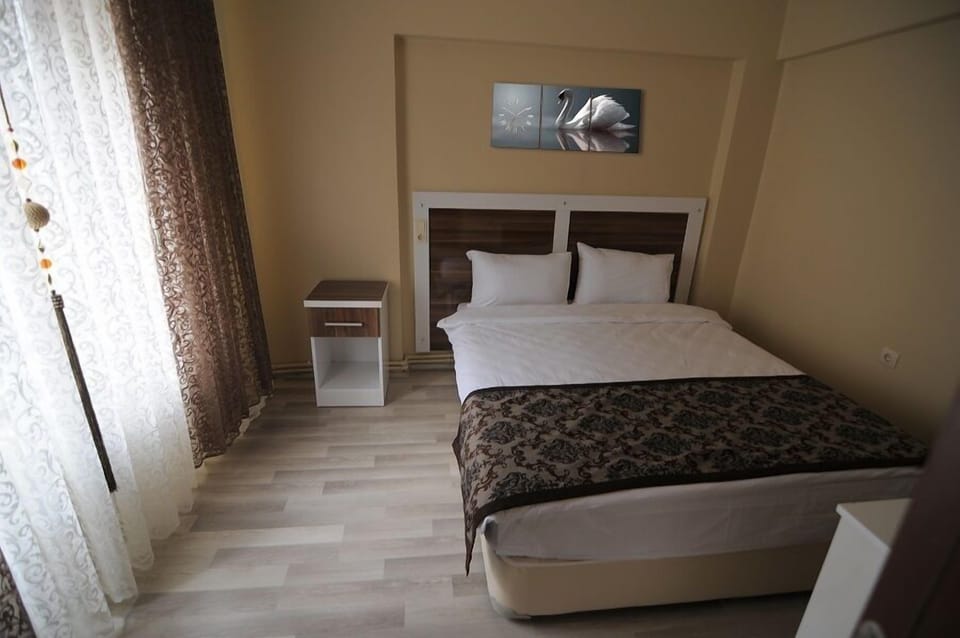 Standard Single Room | Desk, laptop workspace, iron/ironing board, free WiFi
