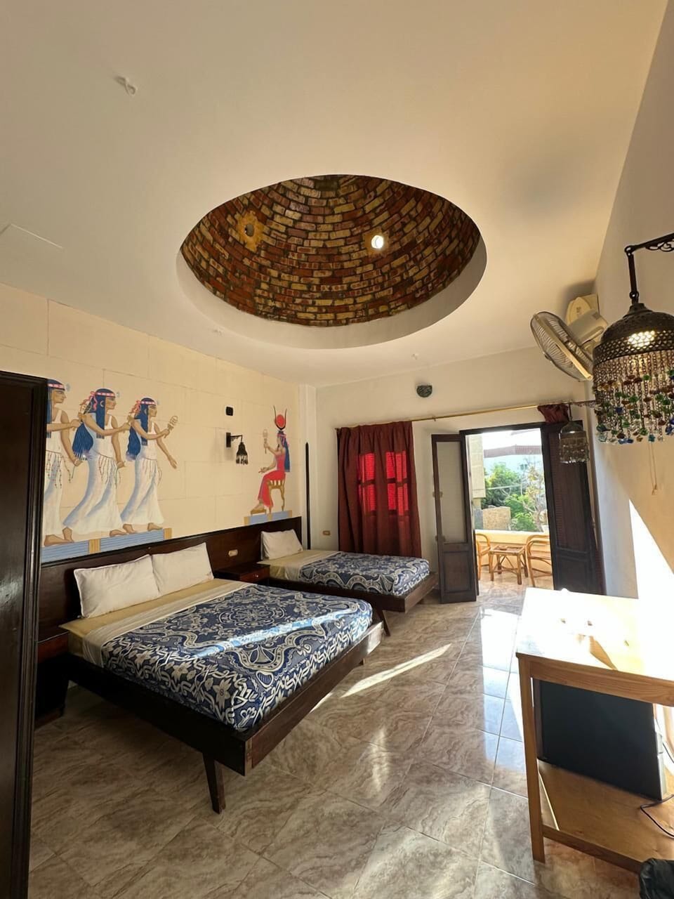 Minibar, desk, free WiFi, bed sheets