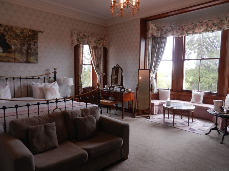 Executive Double Room, 1 Bedroom | Individually decorated, soundproofing, rollaway beds, free WiFi