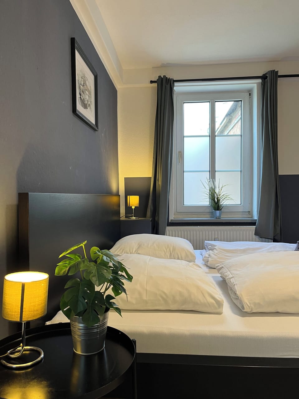 Double Room, Private Bathroom | Individually furnished, desk, blackout drapes, free WiFi